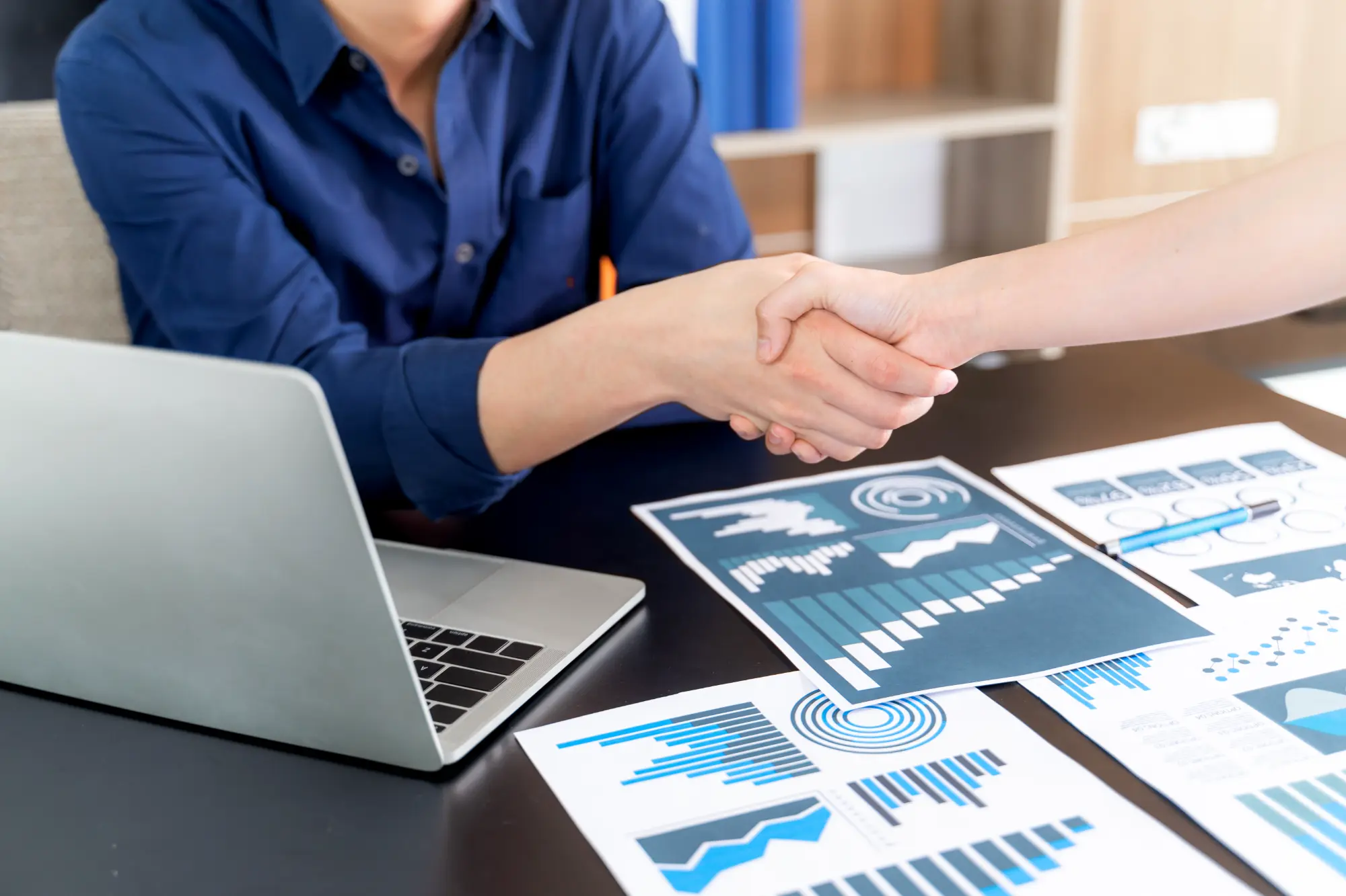 Data centre managed monitoring and lifecycle operations